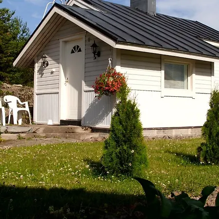 Holiday home Kylaesepaen Maja *